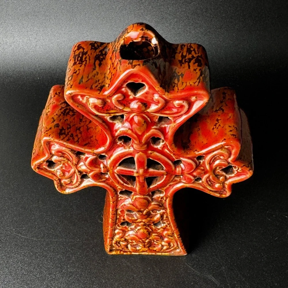 N/A ornate ceramic